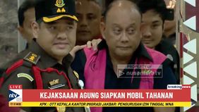 Mantan Kepala Badan Gizi Nasional (BGN) Dadan Hindayana resmi ditahan oleh Kejaksaan Agung, setelah dicopot oleh Presiden Prabowo dari jabatannya. 