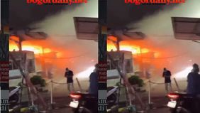 Tidak ada korban jiwa dalam peristiwa ini. Meski demikian, menurut keterangan warga, sebuah kios frozen food mengalami kerusakan cukup parah akibat kebakaran tersebut.