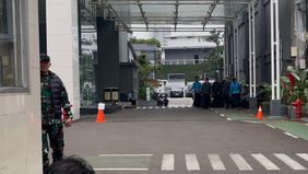 Suasana berbeda terlihat di Kantor Badan Gizi Nasional (BGN) di Jalan Kebon Sirih, Menteng, Jakarta Pusat, Rabu, 3 Juni 2026. Pengamanan di lingkungan kantor diperketat usai Presiden Prabowo Subianto mencopot Dadan Hindayana dari jabatannya sebagai K