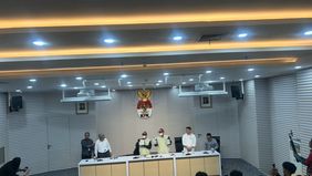 Komisi Pemberantasan Korupsi (KPK) mengungkap dugaan aliran dana rutin yang diterima Wakil Menteri Imigrasi dan Pemasyarakatan (Imipas) Silmy Karim dalam perkara korupsi pengurusan izin tinggal warga negara asing (WNA) di lingkungan Direktorat Jender