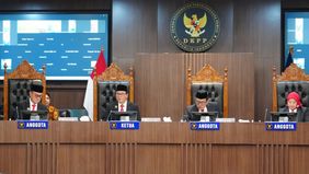 DKPP pecat Ketua Bawaslu Kabupaten Tambrauw, Johannis P.M. Mayambouw, dan Anggota KPU Kabupaten Ogan Komering Ulu (OKU) Timur, Sunarko, terkait kasus dugaan skandal pungli dan rangkap ASN.