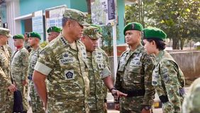 Wapang TNI Bersama Menhan RI Tinjau Lokasi Industri Strategis dan Yonif TP 938/Pancasona di Jawa Barat.