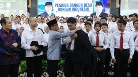 Menteri Desa dan Pembangunan Daerah Tertinggal (Mendes PDT) Yandri Susanto secara resmi mengukuhkan 200 peserta angkatan pertama Program Pemuda Bangun Desa Bangun Indonesia.