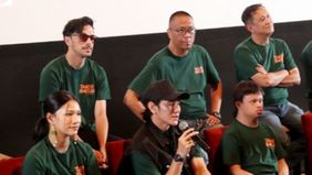 Vino G. Bastian didapuk sebagai pemeran utama dalam film terbaru Denny Siregar Production berjudul Tanah Runtuh.