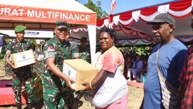 Pangdam XVII/Cenderawasih, Mayjen TNI Febriel Buyung Sikumbang, S.H., M.M., memimpin langsung prosesi peletakan batu pertama pembangunan Jembatan Garuda Merah Putih di Kelurahan Pasar Sentral, Distrik Mimika Baru, Kabupaten Mimika