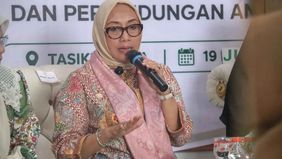 Perempuan memiliki peran yang sangat krusial dalam menyokong program pemerintah untuk menciptakan ruang yang aman di lingkungan sekolah, terutama pada institusi pendidikan keagamaan. 