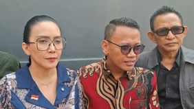 Anggota Komisi XIII DPR RI, Rieke Diah Pitaloka, melontarkan kritik tajam terkait proses hukum yang menjerat selebritas Nikita Mirzani. Dalam fungsinya sebagai pengawas jalannya hukum dan HAM, Rieke mengendus adanya indikasi paket kilat dalam putusan