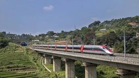 Duta Besar China untuk Indonesia Wang Lutong menegaskan proses pembahasan restrukturisasi utang proyek Kereta Cepat Jakarta-Bandung (Whoosh) antara pemerintah Indonesia dan China masih terus berlangsung secara positif.