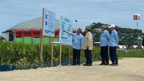Prabowo Subianto dalam Puncak Pekan Nasional (PENAS) Petani dan Nelayan XVII di Sport Center Limboto, Kabupaten Gorontalo, Provinsi Gorontalo, pada Rabu, 24 Juni 2026, mendapat sambutan antusias dari para peserta, termasuk petani dan perwakilan daera