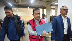 Ketua Ombudsman RI periode 2021&ndash;2026, Hery Susanto, didakwa menerima suap senilai total Rp4,85 miliar yang terdiri atas uang tunai dan sebuah rumah. 