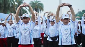 Panglima TNI Jenderal TNI Agus Subiyanto bersama Kapolri Jenderal Pol Listyo Sigit Prabowo mengikuti jalan santai dalam rangkaian peringatan Hari Bhayangkara ke-80 Tahun 2026 