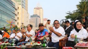 Perayaan HUT ke-499 Jakarta di Bundaran HI diwarnai keramaian dan semangat kolaborasi warga dalam menyongsong Jakarta menuju usia lima abad, dengan berbagai atraksi dan kampanye peduli lingkungan.
