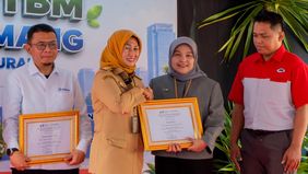 Dukung Deklarasi Sanitasi Total Berbasis Masyarakat (STBM), Bank Jakarta wujudkan program Corporate Social Responsibility berupa pemberian 1 Unit Mandi Cuci Kakus (MCK) berbasis komunal di Kelurahan Tomang, Grogol Petamburan Jakarta Barat. 