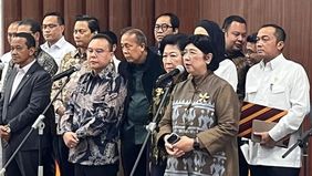 Deputi Gubernur Senior Bank Indonesia (BI) Destry Damayanti menyampaikan bahwa aliran modal asing yang masuk ke instrumen Sekuritas Rupiah Bank Indonesia (SRBI) dan Surat Berharga Negara (SBN) telah mencapai sekitar 9 miliar dolar AS sepanjang tahun.