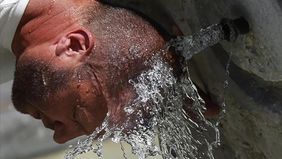 Sebanyak 13 orang dilaporkan meninggal dunia akibat kecelakaan saat berenang di berbagai wilayah Jerman sepanjang akhir pekan, ketika gelombang panas mendorong banyak warga mendatangi danau maupun sungai untuk mendinginkan tubuh.