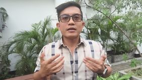 Praktisi hukum Mirwansyah kembali mendatangi kantor Badan Pengawas Obat dan Makanan (BPOM) Republik Indonesia di Jakarta, untuk mempertanyakan hilangnya rilis resmi terkait temuan mafia skincare yang sempat diunggah pada 11 Oktober 2024.