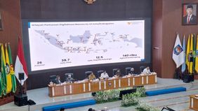 Ketua Komite Percepatan Transformasi Digital Pemerintah Luhut Binsar Pandjaitan menargetkan penerapan digitalisasi bantuan sosial (bansos) secara nasional dapat dimulai pada Oktober 2026.