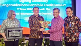 BTN dan SMBC Indonesia berkolaborasi untuk melakukan pengalihan portofolio kredit pensiun, meresmikan komitmen bersama dalam meningkatkan layanan perbankan yang berfokus pada kebutuhan nasabah.