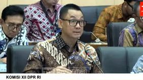Direktur Utama PT PLN (Persero) Darmawan Prasodjo memastikan pemadaman listrik bergilir di Pulau Jawa telah dihentikan. PLN kini fokus memperkuat keandalan sistem kelistrikan agar gangguan serupa tidak kembali terjadi.