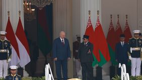 Presiden RI Prabowo Subianto menyambut Presiden Belarus Alexander Lukashenko dalam upacara kenegaraan yang berlangsung khidmat di Istana Merdeka, Jakarta Pusat, Kamis, 2 Juli 2026.