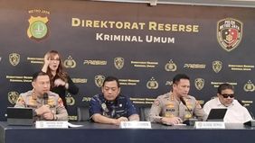 Polres Metro Jakarta Pusat telah memeriksa 17 orang saksi dalam penyelidikan kasus dugaan pemerasan, pengancaman, perampasan kemerdekaan, dan penganiayaan yang diduga terjadi di sebuah toko percetakan di kawasan Senen, Jakarta Pusat.

