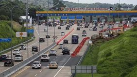 Jangan Selalu Menyalahkan Jumlah Kendaraan Setiap Kali Terjadi Kemacetan Jalan Tol.
