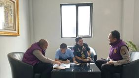 Polda Metro Jaya bersama Polres Metro Jakarta Pusat memberikan pendampingan psikologis dan layanan pemeriksaan kesehatan kepada tiga korban dugaan penyekapan yang ditemukan di wilayah Jakarta Pusat.