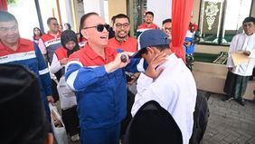 Bertepatan dengan hari Jumat penuh berkah (3/6/2026), Pertamina mewujudkan kepedulian sosial dengan menyerahkan 200 paket bantuan pendidikan yang terdiri dari paket seragam, sepatu dan perlengkapan sekolah, serta santunan berupa uang tunai kepada sis