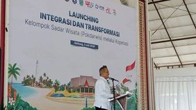 Menteri Koperasi (Menkop) Ferry Juliantono menegaskan transformasi Kelompok Sadar Wisata (Pokdarwis) menjadi badan usaha berbentuk koperasi diharapkan menjadi langkah strategis untuk meningkatkan kesejahteraan masyarakat sekaligus memperkuat sektor p