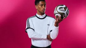 Adidas resmi memperkenalkan Trionda Final sebagai bola resmi yang akan digunakan mulai babak semifinal, perebutan tempat ketiga, hingga partai final Piala Dunia 2026 yang berlangsung di Amerika Serikat, Kanada, dan Meksiko. 