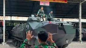 Korps Marinir TNI AL menggelar latihan mengemudi kendaraan tempur amfibi LVT 7 A1 pada Sabtu, 4 Juli 2026. Kegiatan ini menjadi bagian dari upaya peningkatan kemampuan prajurit dalam mengoperasikan ranpur.