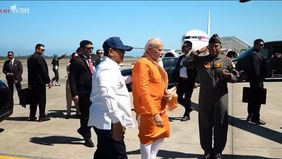Prabowo Subianto tiba di Bandara Internasional Yogyakarta, Kabupaten Kulon Progo, Daerah Istimewa Yogyakarta, pada Rabu, 8 Juli 2026