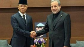 Menteri Luar Negeri RI Sugiono disambut langsung oleh Menteri Luar Negeri Iran Abbas Araghchi setibanya di Kota Mashhad, Iran, dalam rangka menghadiri prosesi pemakaman pemimpin tertinggi Iran, Ayatollah Seyyed Ali Khamenei