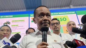 Pemerintah berencana membangun industri metanol di Jawa Timur dan Kalimantan Timur guna memenuhi kebutuhan bahan baku pendukung pelaksanaan program biodiesel B50. Hal tersebut disampaikan Menteri Energi dan Sumber Daya Mineral (ESDM) Bahlil Lahadalia