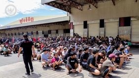 Kedutaan Besar Republik Indonesia (KBRI) di Phnom Penh memberikan pendampingan kekonsuleran kepada sekitar 1.100 warga negara Indonesia (WNI) yang ditempatkan di fasilitas detensi Pemerintah Kamboja di Pochentong, Phnom Penh, setelah terjaring operas