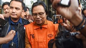 Komisi Pemberantasan Korupsi (KPK) menduga mantan Sekretaris Jenderal MPR RI Ma'ruf Cahyono menerima gratifikasi senilai Rp37,8 miliar dari sejumlah rekanan atau vendor proyek selama menjabat di lingkungan Sekretariat Jenderal MPR RI.