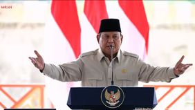 Prabowo Subianto mengingatkan seluruh aparatur negara agar berbenah dan tidak mengabaikan aspirasi masyarakat yang menginginkan pemerintahan bersih dari korupsi serta praktik penipuan