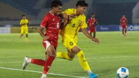 Mimpi itulah yang kini mulai menjadi kenyataan bagi empat talenta muda Papua Football Academy (PFA): Yance Glen Imbiri, Dolvi Salossa, Stenly Meyanu, dan Melki.