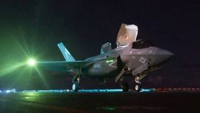 Militer Amerika Serikat mengumumkan telah melancarkan gelombang ketiga serangan terhadap Iran dalam sepekan pada Sabtu, 11 Juli 2026 waktu setempat. Operasi itu dilakukan setelah pasukan Iran menyerang sebuah kapal niaga di Selat Hormuz dan mengumumk
