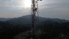 Kementerian Komunikasi dan Digital (Kemkomdigi) resmi mengesahkan hasil seleksi pengguna pita frekuensi radio 700 MHz dan 2,6 GHz untuk penyelenggaraan jaringan bergerak seluler tahun 2026.