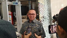 Mantan Menteri Energi dan Sumber Daya Mineral (ESDM) Sudirman Said kembali memenuhi panggilan penyidik Jaksa Agung Muda Bidang Tindak Pidana Khusus (Jampidsus) Kejaksaan Agung sebagai saksi dalam penyidikan dugaan korupsi pengadaan minyak mentah oleh