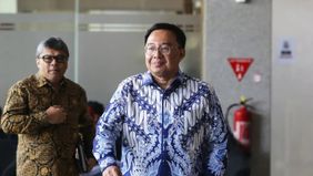  Komisi Pemberantasan Korupsi (KPK) mendalami pengetahuan anggota V Badan Pemeriksa Keuangan (BPK) RI Bobby Adhityo Rizaldi terkait dugaan suap dalam pengondisian hasil audit BPK terhadap Pemerintah Kabupaten Muara Enim, Sumatera Selatan.