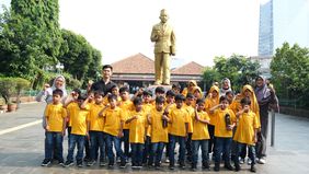 Menuju 500 tahun Jakarta, Unit Pengelola (UP) Museum Kesejarahan Jakarta di bawah Dinas Kebudayaan DKI Jakarta kembali menggelar seri acara bertajuk "Bermain di Museum"