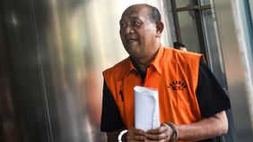  Komisi Pemberantasan Korupsi (KPK) mulai melakukan pemeriksaan terhadap sejumlah saksi dalam penyidikan kasus dugaan suap yang menjerat Bupati Langkat nonaktif Syah Afandin alias Ondim.