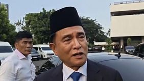 Menteri Koordinator Bidang Hukum, Hak Asasi Manusia, Imigrasi, dan Pemasyarakatan Yusril Ihza Mahendra menilai Komisi Pemberantasan Korupsi (KPK) saat ini belum perlu mengambil alih penanganan perkara dugaan korupsi yang menyeret mantan Jaksa Agung M