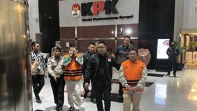 Komisi Pemberantasan Korupsi (KPK) mengungkap dugaan bahwa Bupati Lombok Barat Lalu Ahmad Zaini (LAZ) menerima uang senilai Rp12,4 miliar yang berasal dari praktik korupsi. Nilai tersebut diduga berasal dari konflik kepentingan dalam pengadaan barang