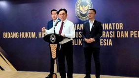 Menteri Koordinator Bidang Hukum, HAM, Imigrasi, dan Pemasyarakatan, Yusril Ihza Mahendra, menegaskan bahwa Abdul Karim Raeq Miqdad yang masuk dalam daftar buronan Interpol bukan merupakan ulama asal Palestina maupun aktivis kemanusiaan di Jalur Gaza