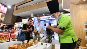 PT Pertamina (Persero) terus berupaya menjadikan Usaha Mikro Kecil dan Menengah (UMKM) naik kelas. Salah satunya dengan menghadirkan 12 UMKM binaan di bidang Food and Beverages (F&B), serta Amenities, dalam gelaran &ldquo;Food & Hospitality Indonesia (FHI)