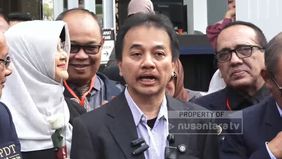 Roy Suryo menyambut putusan sela Majelis Hakim Pengadilan Negeri (PN) Jakarta Timur yang mengabulkan nota keberatan (eksepsi) yang diajukan Tifauziah Tyassuma atau Dokter Tifa dalam perkara dugaan fitnah dan pencemaran nama baik.