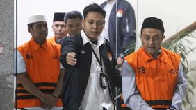 Komisi Pemberantasan Korupsi (KPK) mengungkap dugaan bahwa anggota DPR RI periode 2024&ndash;2029 Anwar Sadad (AS), saat masih menjabat sebagai Wakil Ketua DPRD Provinsi Jawa Timur, menerima uang suap dengan total mencapai Rp6,9 miliar.